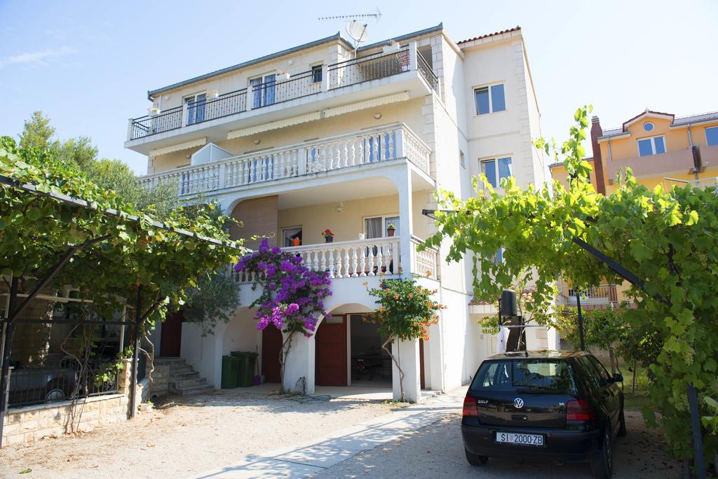 Apartments Vukusic Zaboric Bagian luar foto